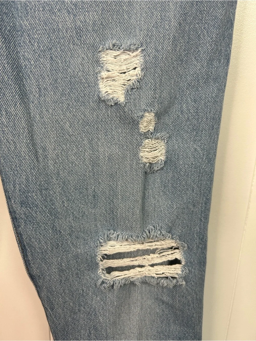 Levi’s 501 Cropped Ankle High Rise Light Wash Frayed Jeans size 31 32 Cotton - Picture 6 of 13